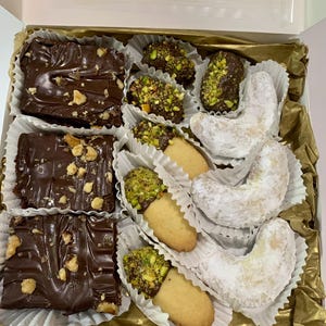 Assorted Gourmet Sweet Gift boxes