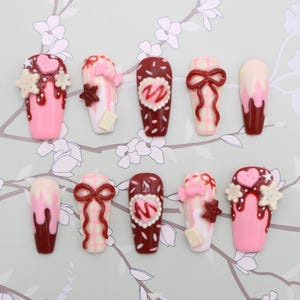 Neapolitan press on nails/made to order/handmade/reusable nails/medium/gel/coquette/kawaii/chocolate/gyaru/yellow/brown/pink/charms/candy