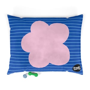 Scandinavian Floral Pet Bed: Cozy Coral Fleece Dog and Cat Cushion