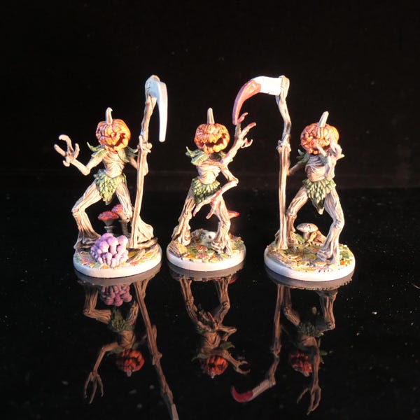 Miniaturas de espantapájaros con cabeza de calabaza pintadas a mano (3) – ¡Conjunto extragrande de Halloween para noches de juegos de rol de mesa / D&D!