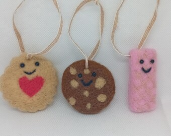 Needlefelt hanging biscuit decorations set of 3. Christmas decorations, novelty biscuit gifts