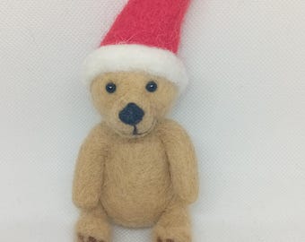 Needlefelt christmas teddybear 12cm
