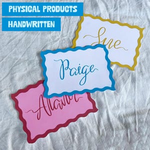 Colourful Scalloped Place Cards – Wriggly Border Name Cards – Unique Table Decor for Weddings, Parties & Events