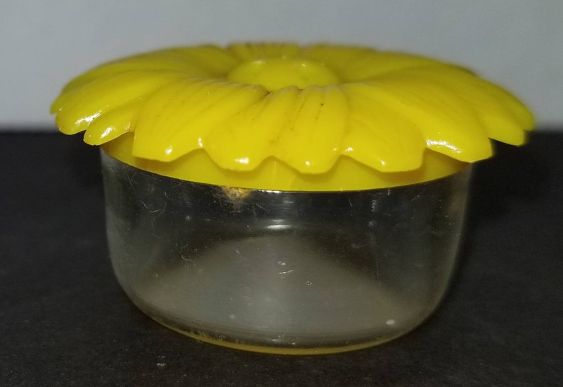 Vintage Jaydon Inc Yellow Daisy Salt Shaker
