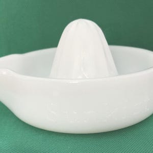 Vintage Sunkist Milk Glass Reamer – White Citrus Juicer
