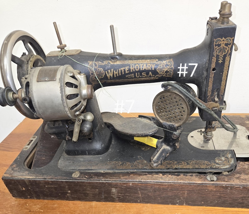 Captivating: A Guided Journal: Unveiling the Mystery of a Woman's Soul