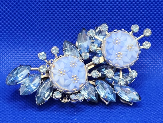 Brooch Pin Costume Jewelry Vintage Blue and White - image 2