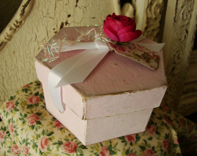 Shabby Chic Pink Gift Box Paper Mache Gift Box Trinket Jewelry Box With