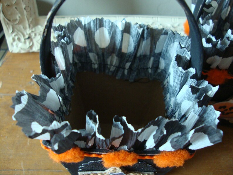 trick or treat bags treat containers party favor bags Halloween gift bag gift bags party supplies candy bags paper mache small basket