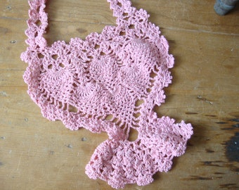 Vintage crochet wall decor, crochet heart, wall hanging, pink heart decor, Valentine's Day decor, Country Farmhouse style decorations