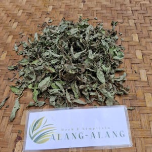 Daun Kemangi (Ocimum Americanum) Sweet Basil Dried Leaves