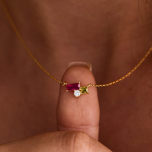 Collar con piedra de nacimiento personalizado, joyería familiar personalizada, colgante de tres piedras, delicada cadena de oro, regalo de cumpleaños para el Día de la Madre.