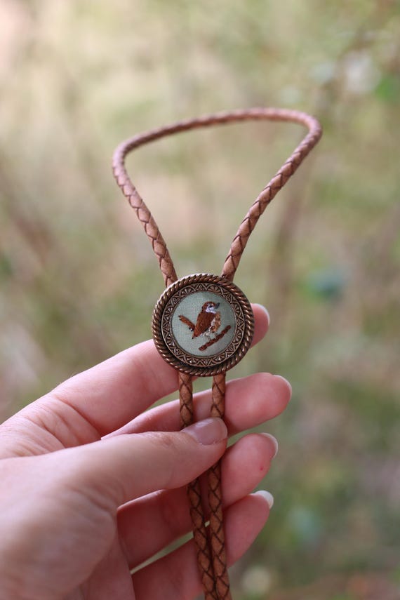 Carolina Wren- hand embroidered bolo tie
