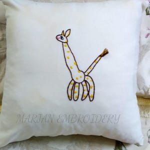 Funda de cojín bordada a mano, diseño de jirafa, decoración para habitación infantil, cojín con temática animal, regalo único.
