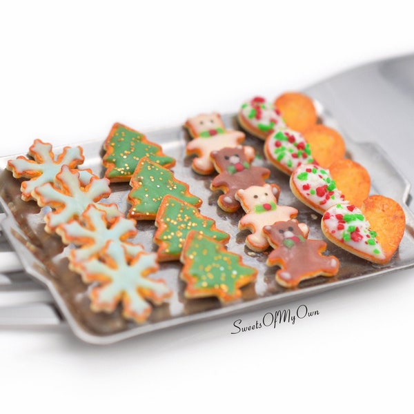 Miniature Christmas Biscuit Set - Shortbread Snowflake, Tree, Bear, Heart - Miniature Food - Bakery Item for Doll House 1:12 Scale