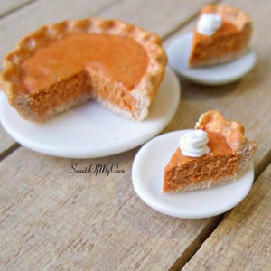 Miniature Pumpkin Pie - Dolls House Miniature Food - Thanksgiving Item for Doll House 1:12 Scale - MTO