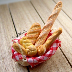 Miniature Basket of Bread - Miniature Bakery - Picnic Basket - 1:12 Scale Dolls House Food