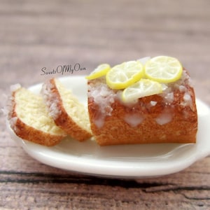Miniature Lemon Cake - Lemon Drizzle Cake - Dolls House Miniature Food - Bakery Item for Doll House 1:12 Scale - MTO
