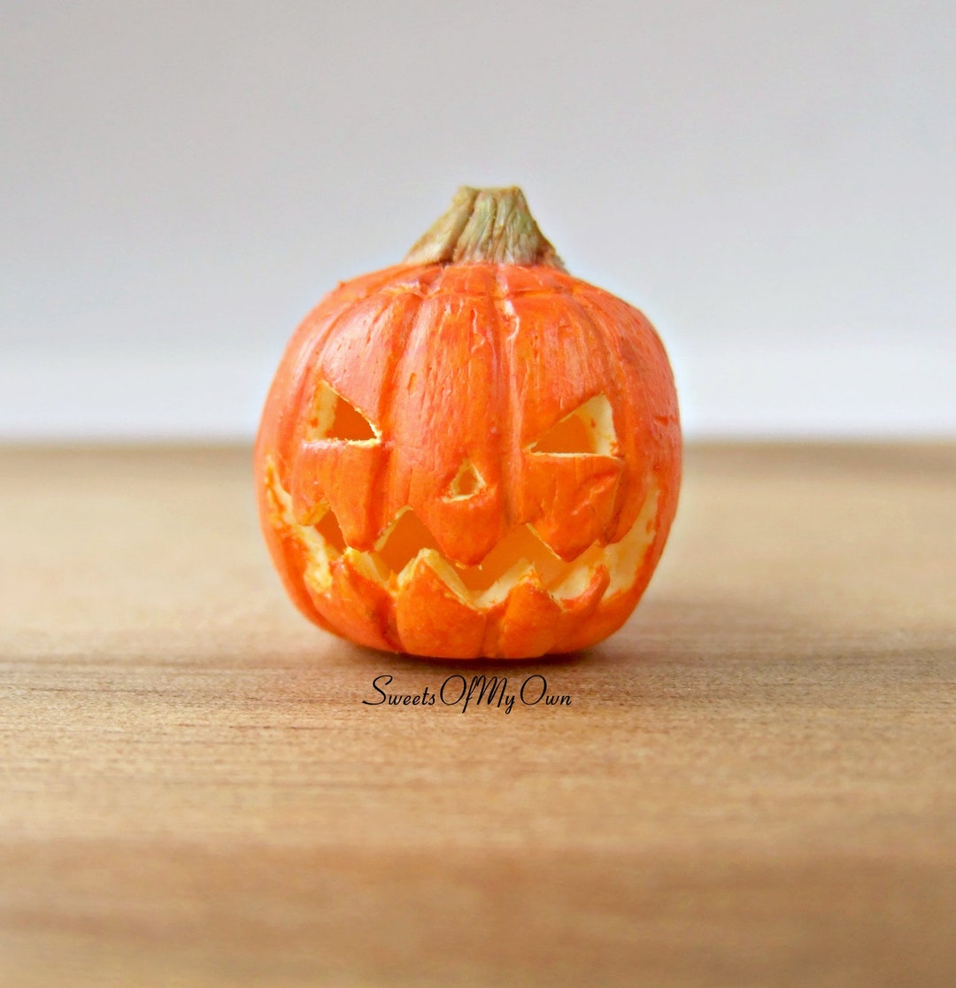 Jack O Lantern Scary Face Miniature - Dolls House Miniature Food - Item ...