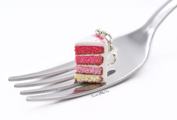 Tranche de gâteau ombré rose pour la Saint-Valentin collier/breloque/porte-clés  pendentif nourriture fait main au Royaume-Uni -  France