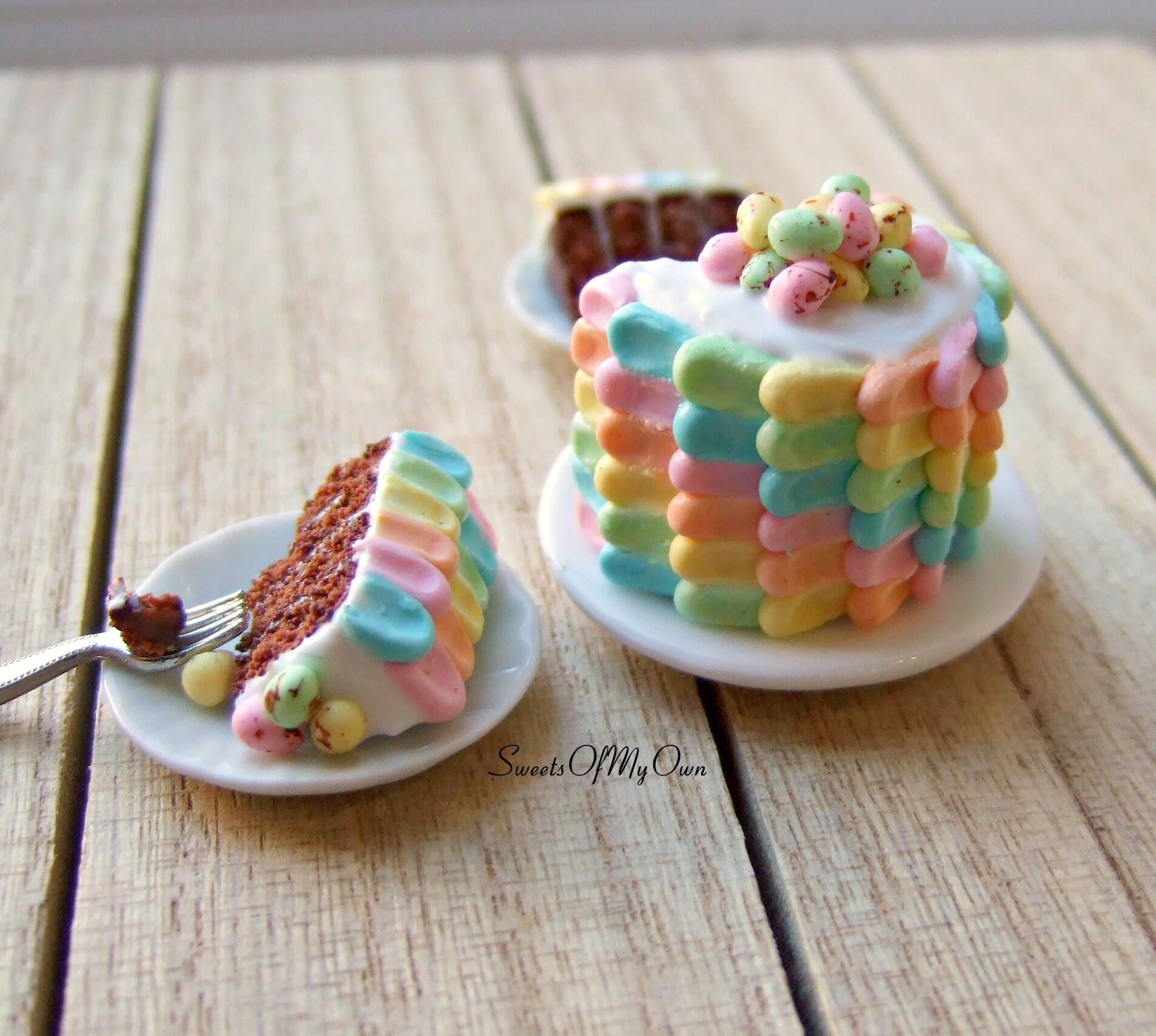 ミニチュアチョコレートイースターケーキ - パステルレインボーフロ 