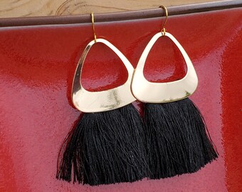 Pendientes de borla boho y oro, pendientes de borla Boho, pendientes de borla negro de oro