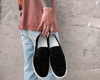 Mocasines de lujo de piel nobuk negra para hombre / Mocasines de piel blanca hechos a mano para hombre / Zapatos sin cordones premium para él / Zapatos elegantes de regalo