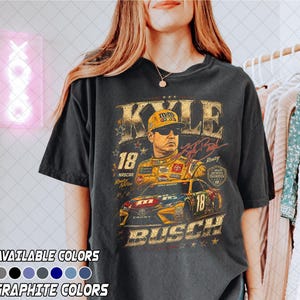 Comfortkleuren vintage Kyle Busch-shirt, 18 Racing Rowdy Busch vintage stijl graphic T-shirt, cadeau fan Stock Car afbeelding 4