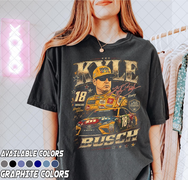 Comfortkleuren vintage Kyle Busch-shirt, 18 Racing Rowdy Busch vintage stijl graphic T-shirt, cadeau fan Stock Car afbeelding 4