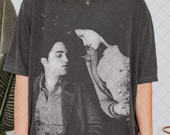 Comfort Colors Twilight Vintage Shirt, Gift For Book Lover Twilight Saga, Vampires Wolves Romance shirt, Edward Cullen Bella