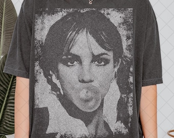 Comfort Colors Britney Spears bubble gum balloon Vintage T-Shirt, Vintage Britney Spears T-Shirt, Gift For Man & Women Unisex T-Shirt