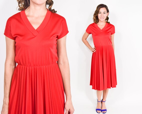 1970s Red Pleated Dress | 70s Short Sleeve Pleated