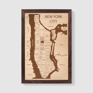 Carte du quartier de la ville de New York, art mural, carte en bois de la ville de New York, carte de New York encadrée, cadeau de mariage de New York pour un ami, art de la carte de Manhattan