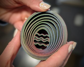 Regalo di Pasqua - Uovo Fidget - Regalo per bambini - Cestino di Pasqua - Riempimento pasquale - Stampato in 3D - Geometrico espandibile a strati sovrapposti e offset frattale