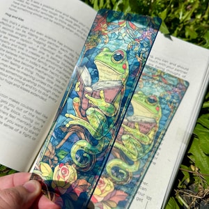 Librarian Frog Bookmark - Whimsical Bookish Frog, Cute Reading Toad, Cottagecore Aesthetic, Unique Gift for Book Lovers & Bibliophiles