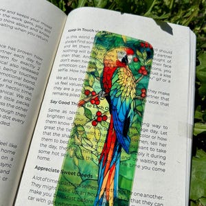 Tropical Macaw Bookmark - Colorful Parrot Book Accessory, Exotic Bird Lover Gift, Jungle Wildlife Bookmark, Unique Book Gift