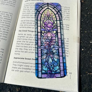 Bladwijzer voor gebrandschilderd glas lavendelbloem – elegant bloemdessin, op de natuur geïnspireerd cadeau voor lavendelliefhebbers