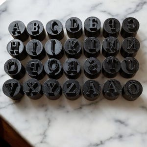 Juego de sellos con el alfabeto escandinavo / Sellos con letras impresas en 3D para arcilla y manualidades