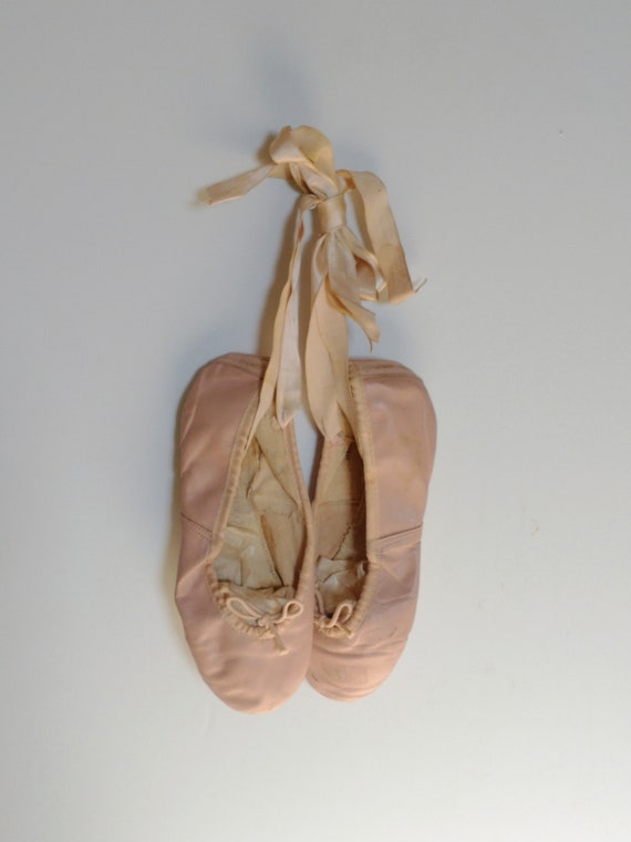Vintage Capezio Pink Leather Ballerina Dance Slippers… Gem