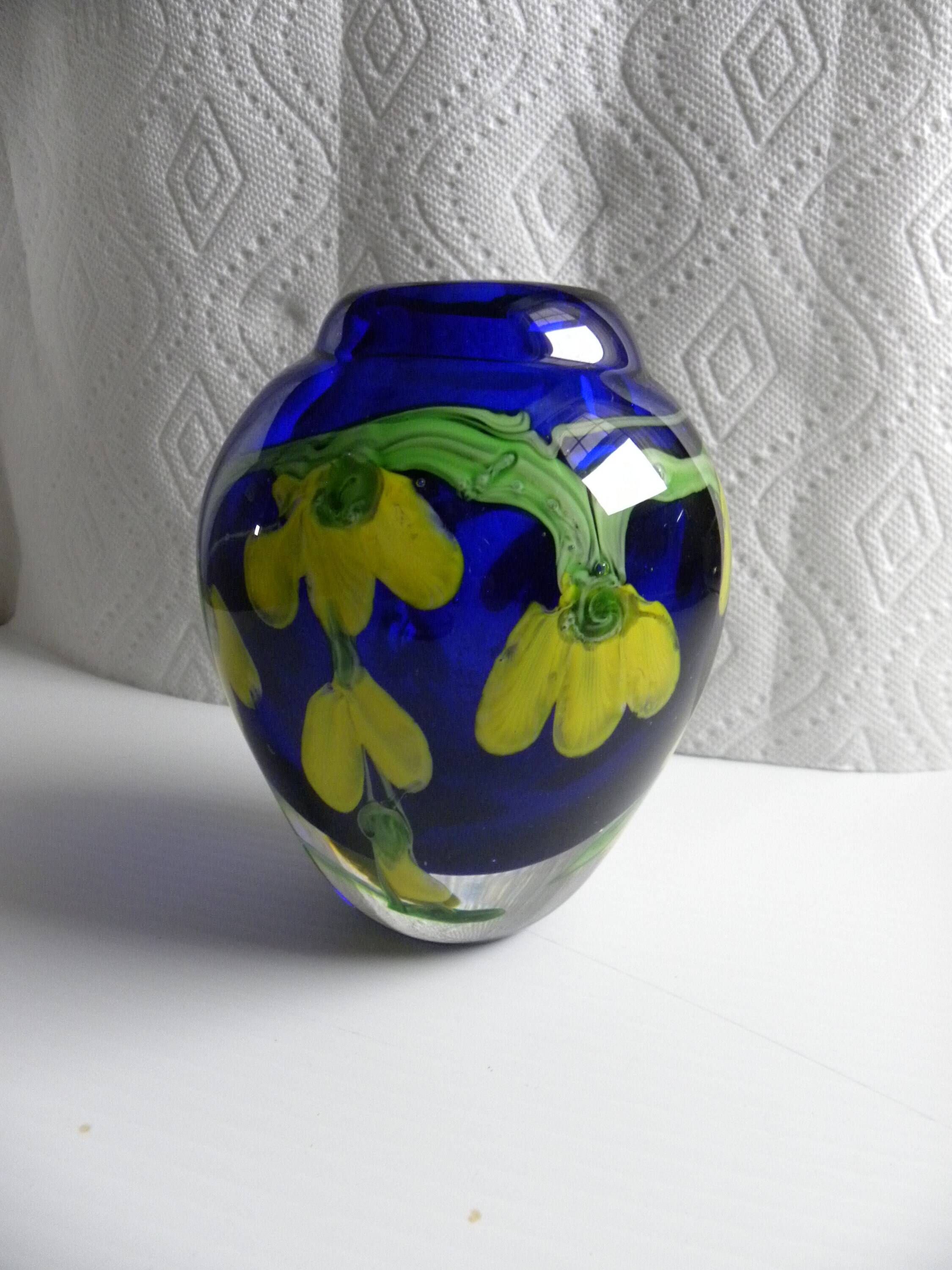 工芸品 Murano Glass Vase (Blue & Yellow) Murano Blue and Yellow Vase - Vintage Decor for Sale - Styylish