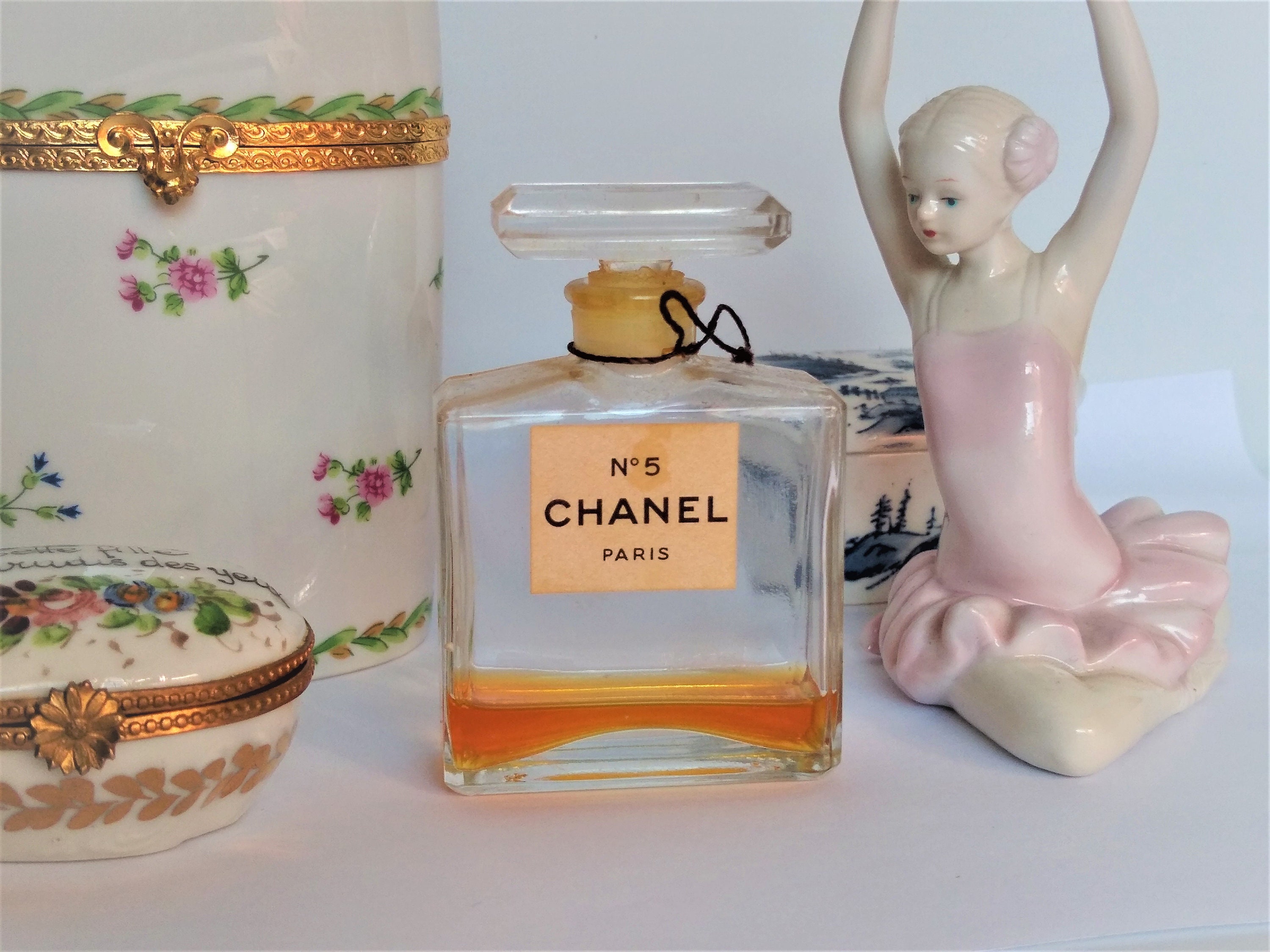 vintage chanel 5 perfume