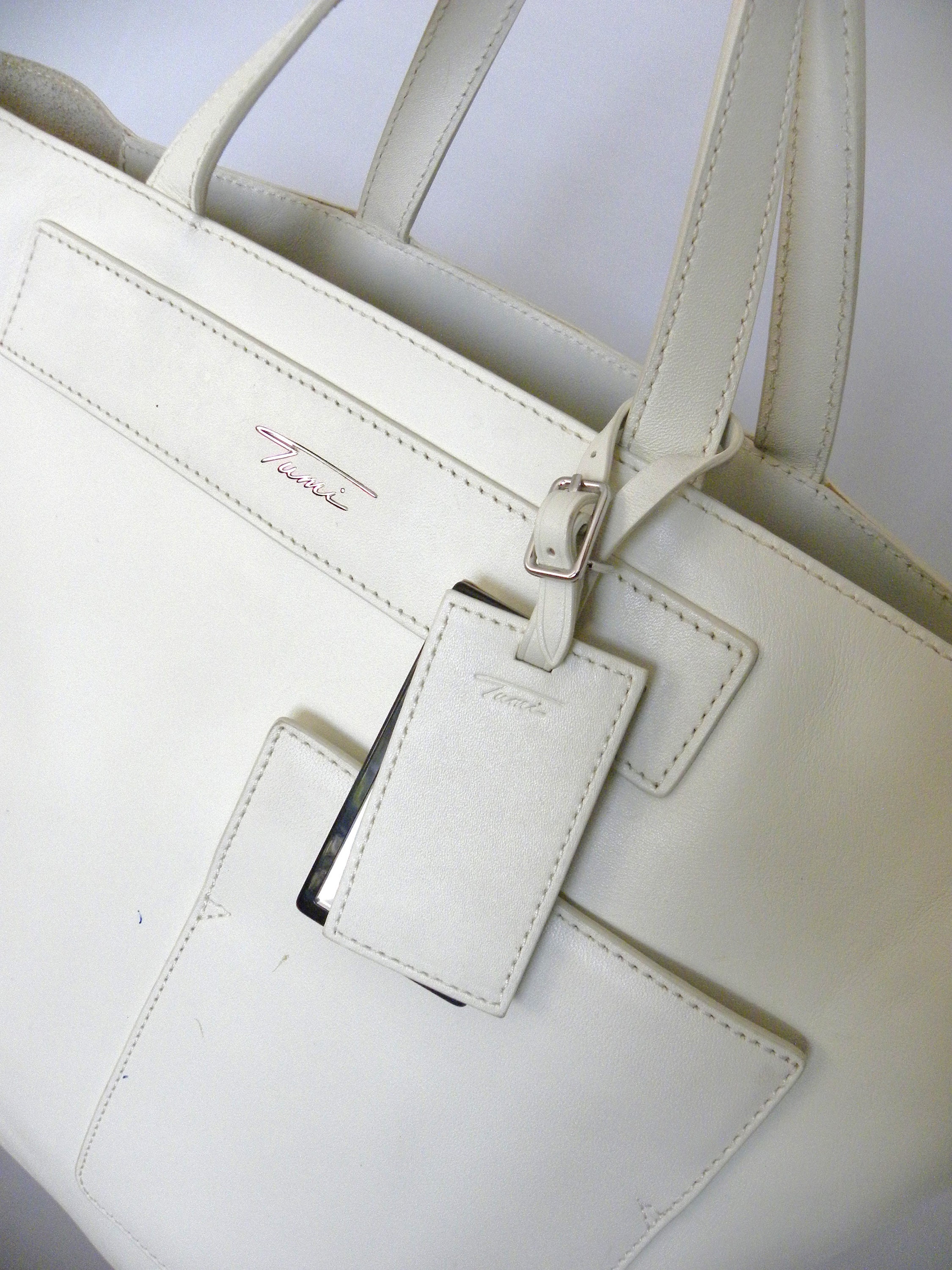 Tumi White Cowhide Leather Tote Bag With Hang Tag Mirror and