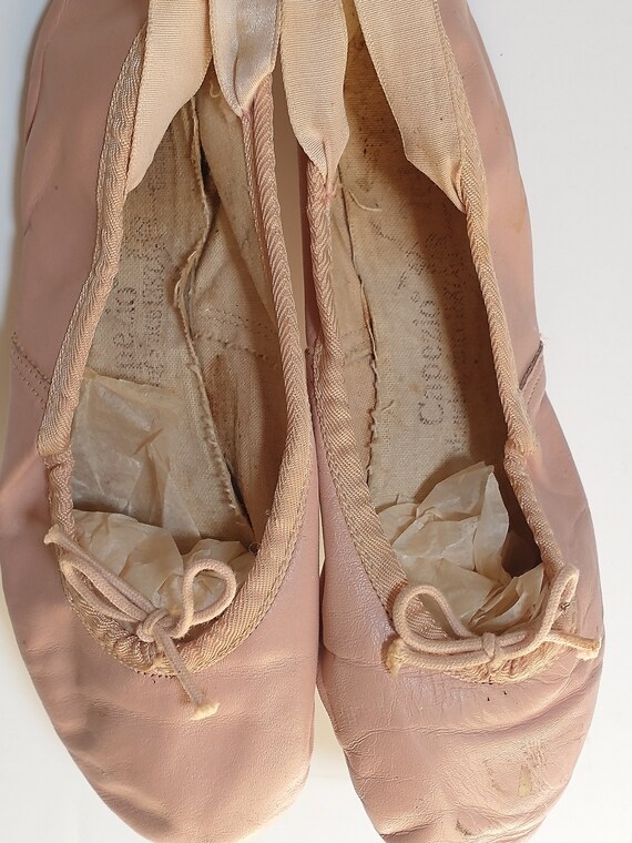Vintage Capezio Pink Leather Ballerina Dance Slippers… Gem