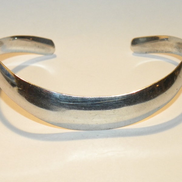 Sterling Silver Wave Cuff Bracelet, Cuff Wave Modern Bracelet, Marked 925 Mexico on the side. Clean lined beautiful design