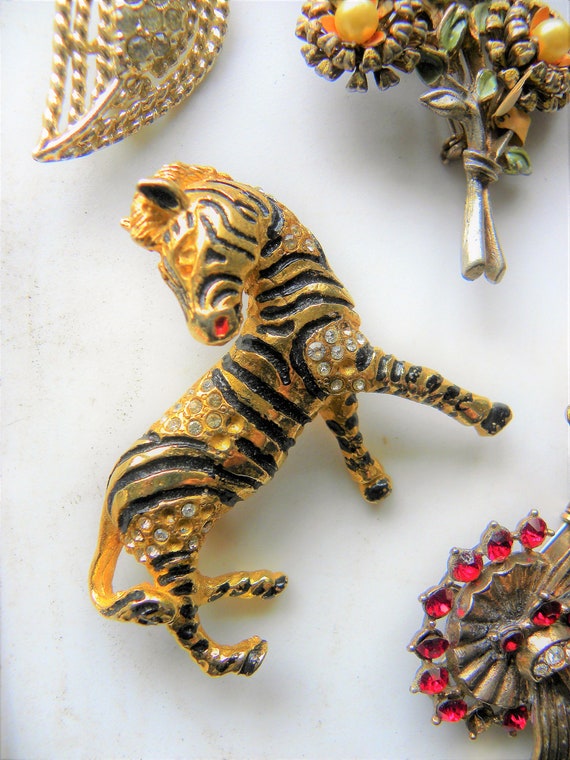 Enameled Zebra Faux Diamond Rhinestone Zebra Broo… - image 4