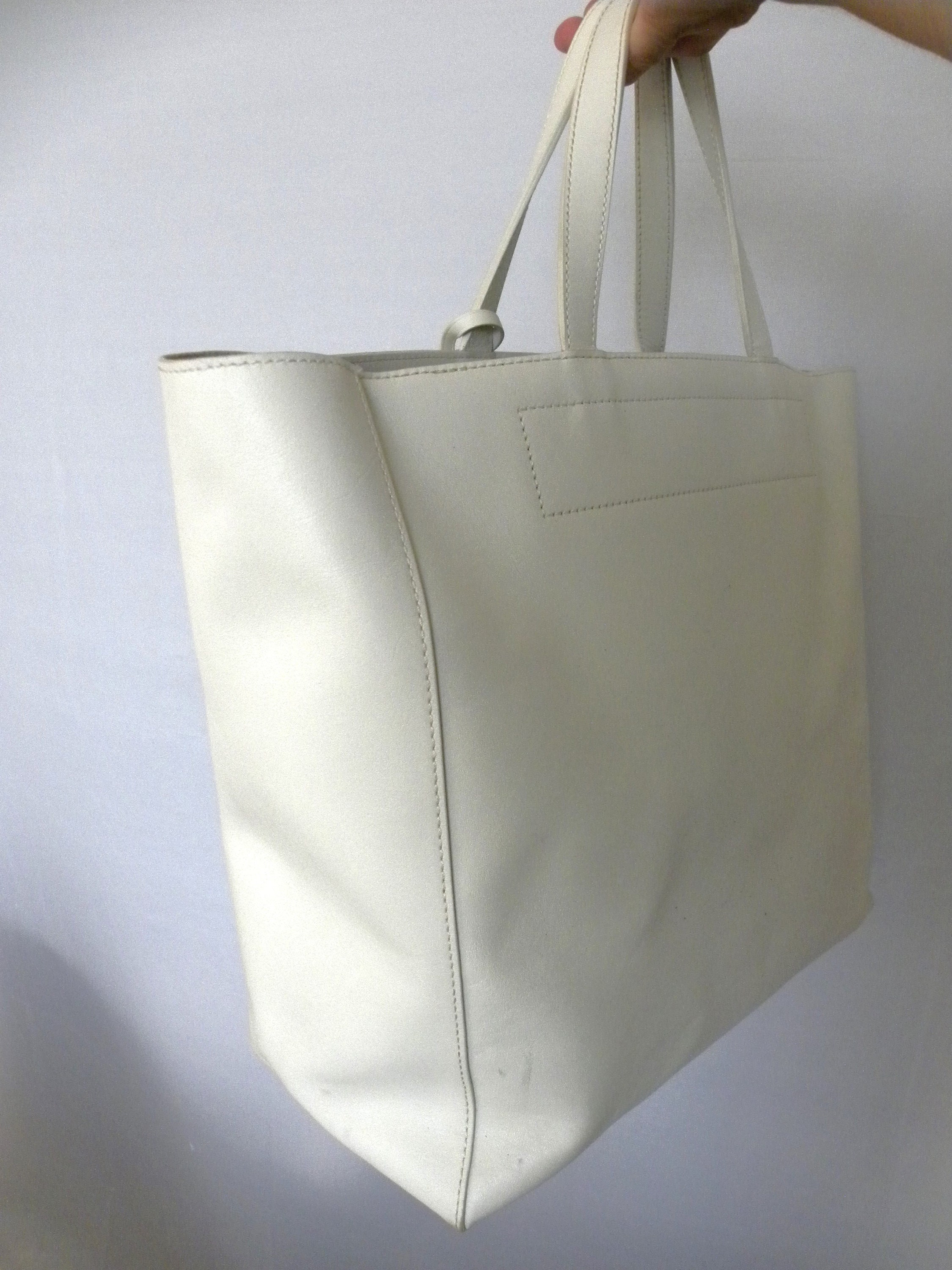 Tumi White Cowhide Leather Tote Bag With Hang Tag Mirror and