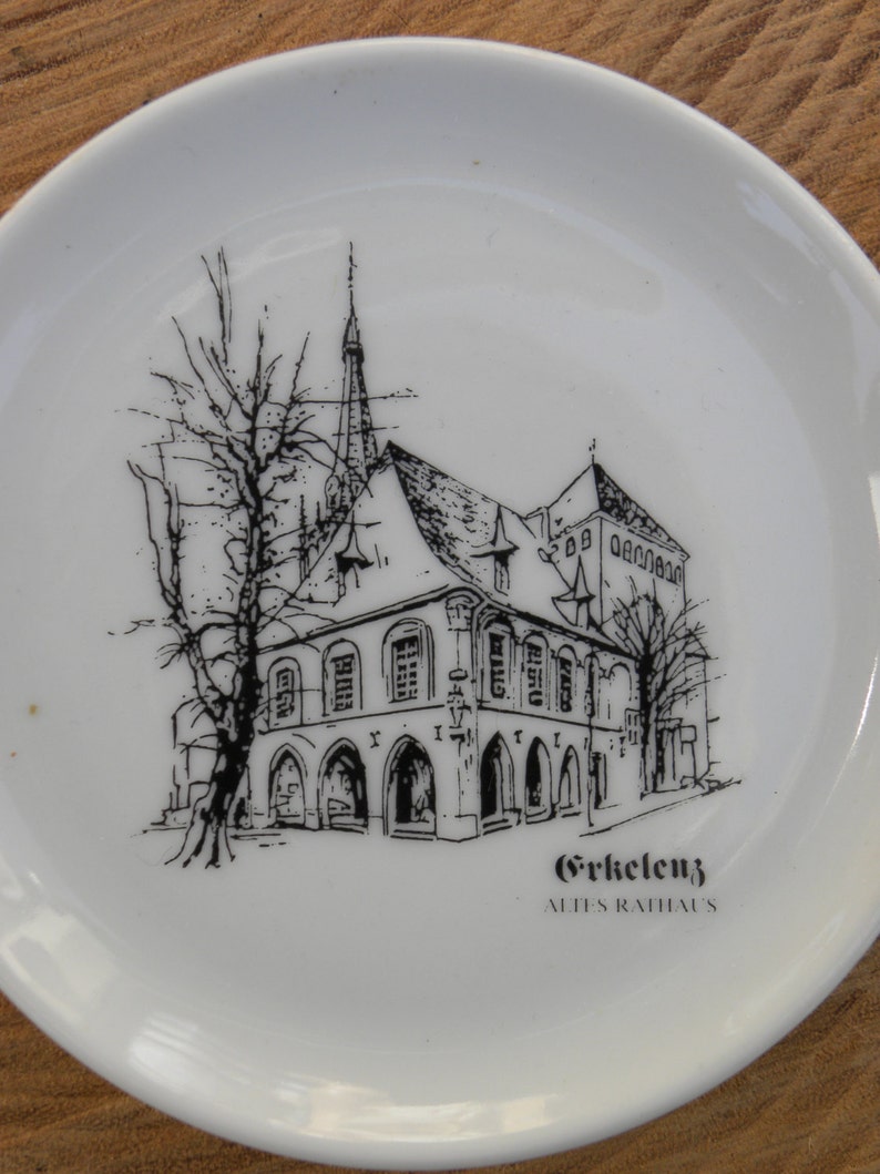 Souvenir Ceramic plate Erkelenz Altes Rathaus Mini Collector Plate Germany, German Souvenir Plate image 2