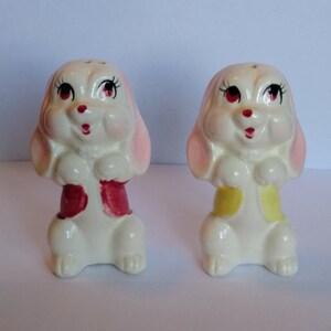 Vintage Puppy Dog Salt Pepper Shakers, Kitschy Shaker Cocker Spaniel Shakers 1950s Japan, Whimsical Animal Salt Pepper Shakers