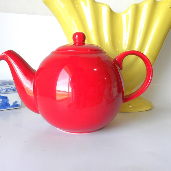 Red Porcelain Teapot, London Pottery Red Teapot Designed in Britain, Globe Teapot Red Ceramic Teapot