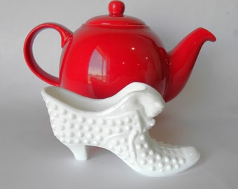 Vintage Fenton Hobnail Milk Glass Shoe: Cat Buckle Decor